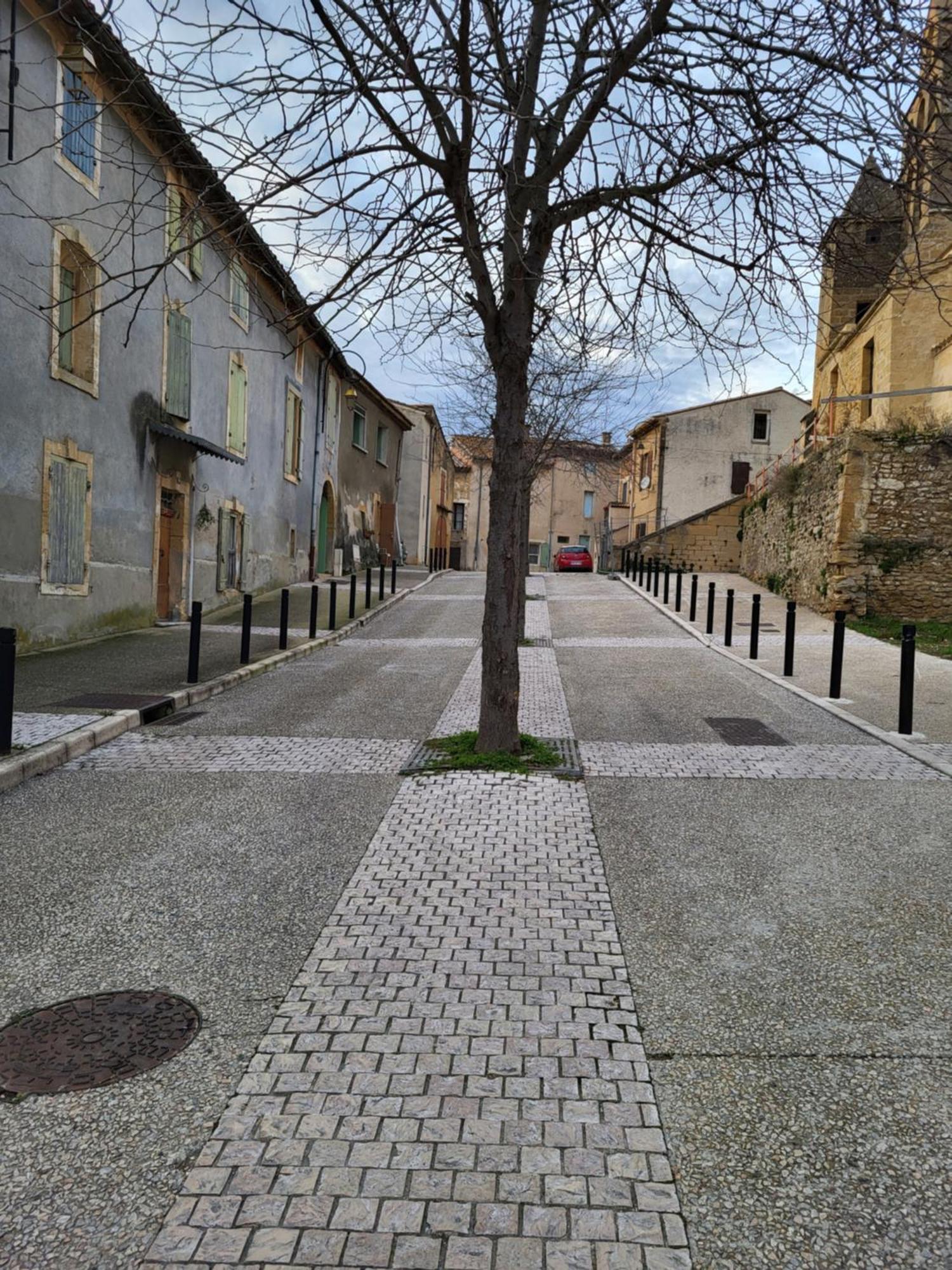 T2 Centre Village "Chez Clothilde" Remoulins Exterior photo